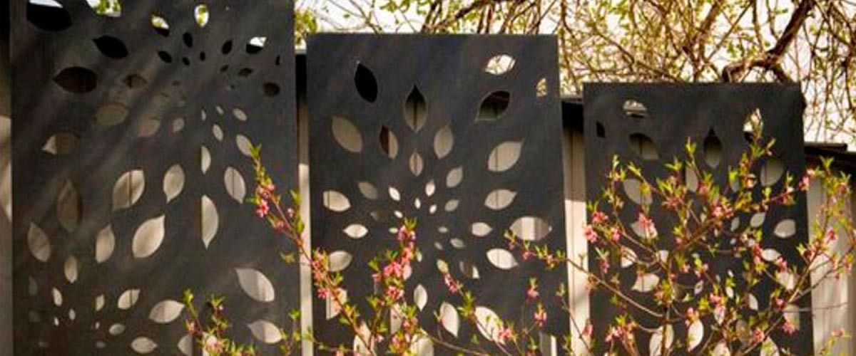 Muros metálicos de diseño jardín